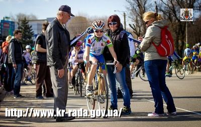 У Кіровограді пройшов ІІ етап Весняного Кубку України в багатоденній велосипедній гонці та відкритий чемпіонат Кіровоградської області з велосипедного спорту, присвячений Дню космонавтики. У престижних змаганнях взяли участь 186 спортсменів із 29 команд.